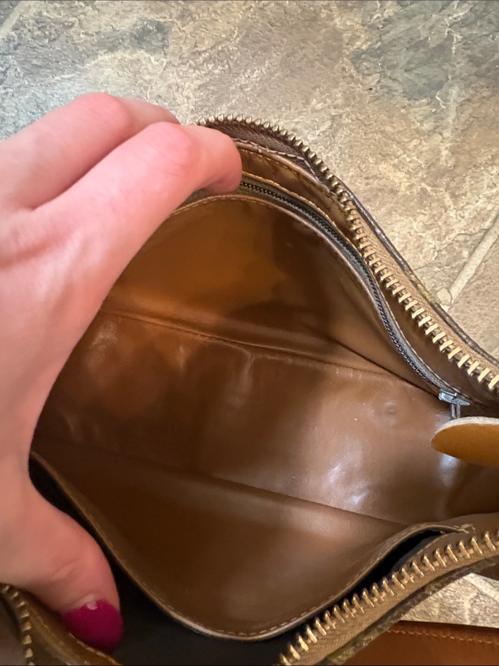 Louis Vuitton Monogram Canvas Shoulder Bag in Brown and Tan - Picture 5 of 7